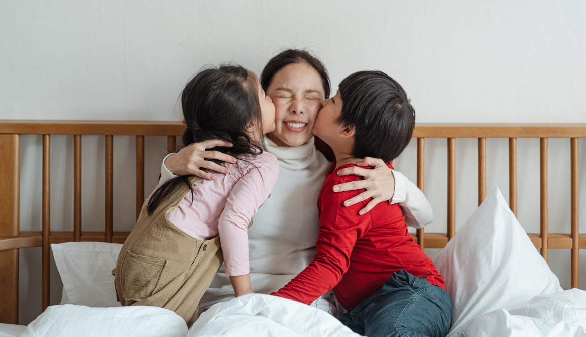mom with kids